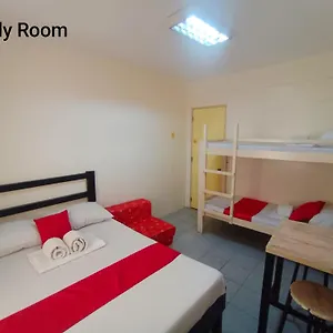  Couette-café Bed And Brewhouse Sucat Philippines